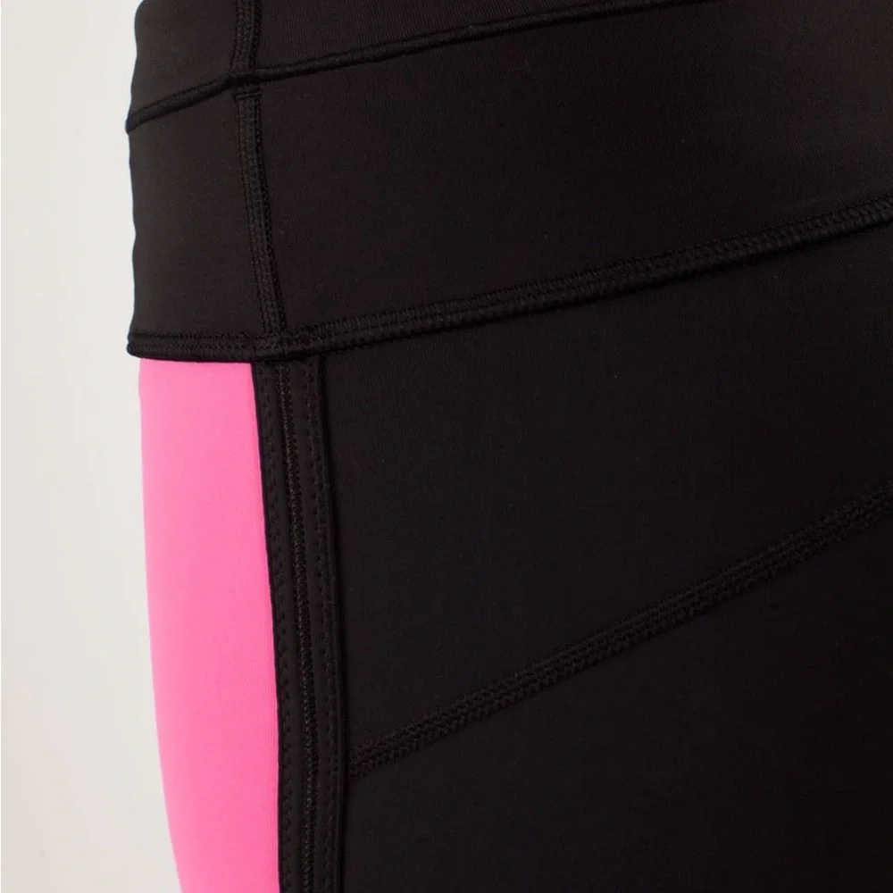 Lululemon Run: Pace Tight
Pinkelicious / Black / Parfait Pink - Size 6 - Picture 7 of 15